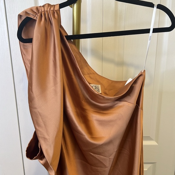 Social Toffee Dress - Picture 3 of 7